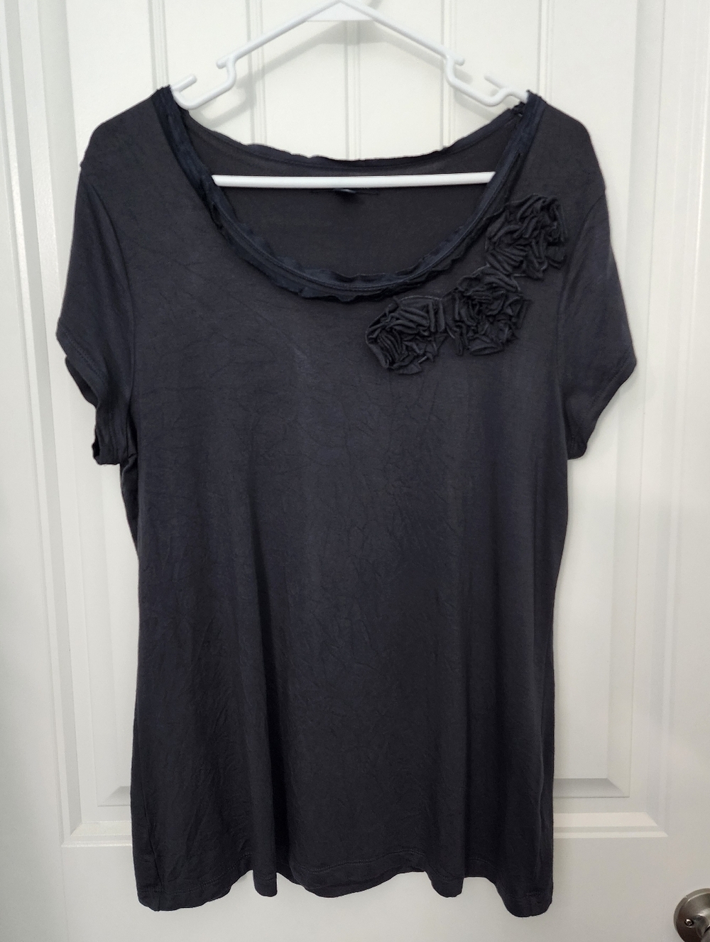 Banana Republic Women's Scoop Floral Ribbon T-shirt in Navy, Size XL